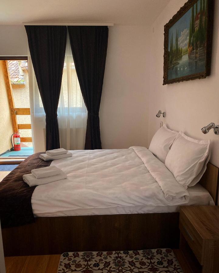Ullysses Guest House 브라쇼브 외부 사진