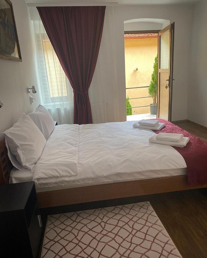 Ullysses Guest House 브라쇼브 외부 사진